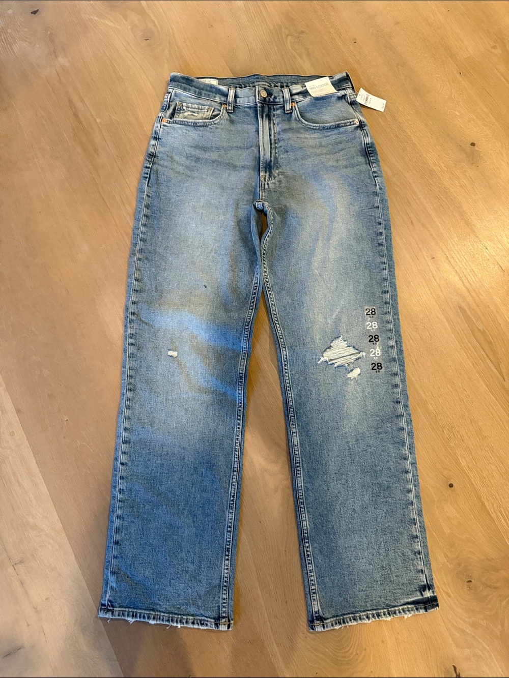 Women’s Gap Light Blue Distressed Straight-Leg Jeans
